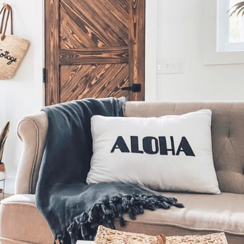 9 Beautiful Beach Living Room Furniture Pieces For Coastal Homes